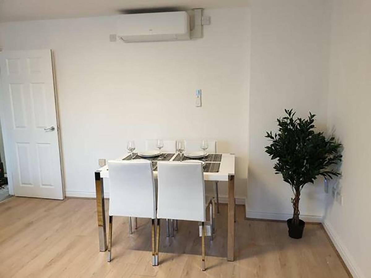 River Court Apartments By Payman Club เคมบริดจ์ ภายนอก รูปภาพ